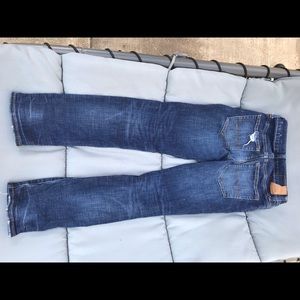 American Eagle ‘Blue ripped & distressed’